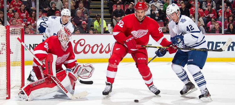 defense-front-of-net-hockey